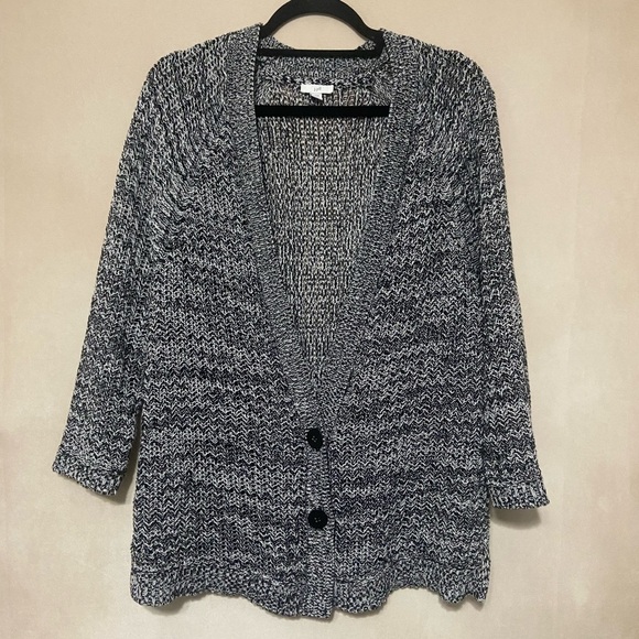 J Jill LIKE NEW marled black/white two button oversized cardigan sweater size M - Picture 2 of 5